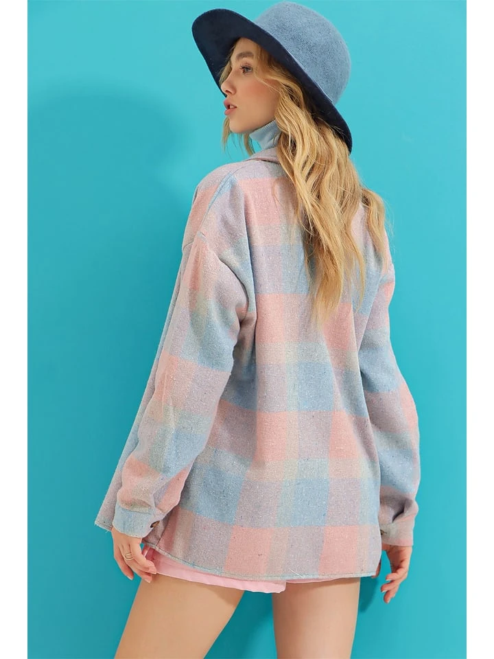 Hemdjacke In Hellblau/ Rosa 6 Hemdjacke In Hellblau/ Rosa – Bild 4