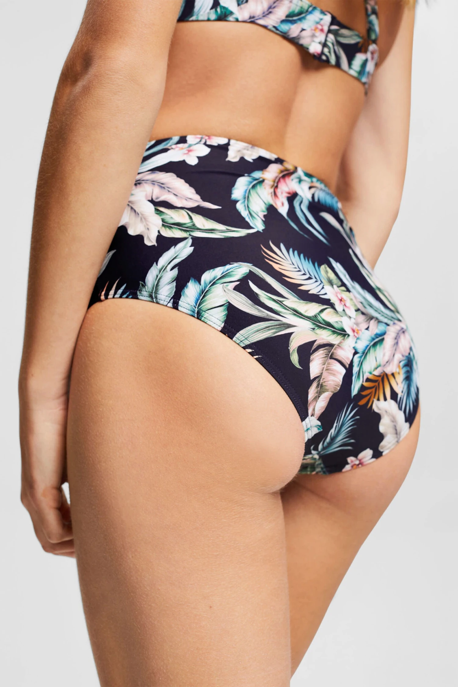 ESPRIT Beach Bottoms Classic Navy 3 6 ESPRIT Beach Bottoms Classic Navy 3 – Bild 4