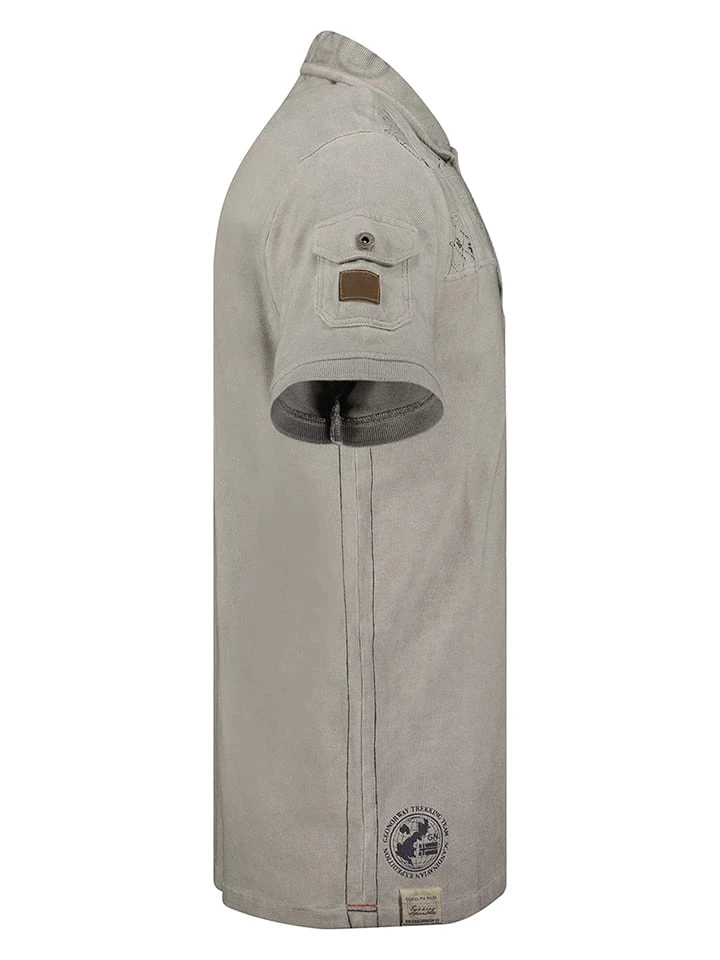 GEOGRAPHICAL NORWAY Poloshirt In Taupe 5 GEOGRAPHICAL NORWAY Poloshirt In Taupe – Bild 3