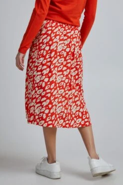 ICHI A-Linien-Rock In Rot 10 ICHI A-Linien-Rock In Rot -Trendiges Bekleidungsgeschäft ichi a linien rock in rot 2