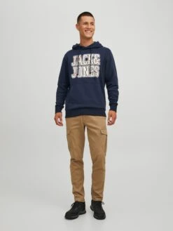 Jack & Jones Hoodie "Neon Dot" In Dunkelblau 9 Jack & Jones Hoodie "Neon Dot" In Dunkelblau -Trendiges Bekleidungsgeschäft jack and jones hoodie neon dot in dunkelblau 2