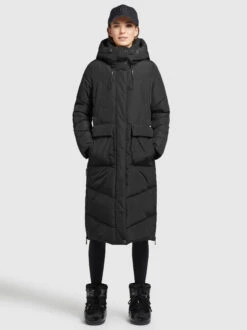 Trendiges Bekleidungsgeschäft -Trendiges Bekleidungsgeschäft khujo mantel elvita in schwarz 1