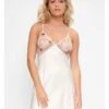 Negligé In Beige -Trendiges Bekleidungsgeschäft linga dore neglige in beige