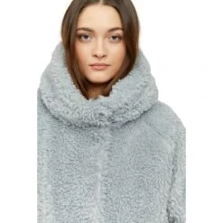 Mantel In Ice Blue -Trendiges Bekleidungsgeschäft mazine mantel in ice blue 3