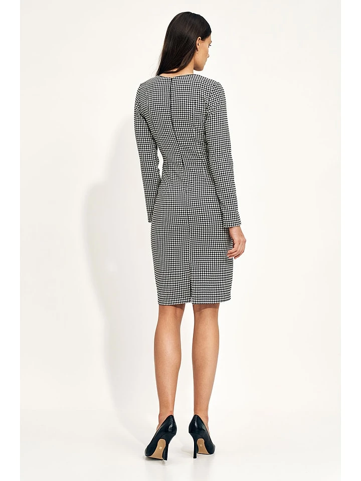 Kleid In Schwarz/ Weiß 5 Kleid In Schwarz/ Weiß – Bild 3