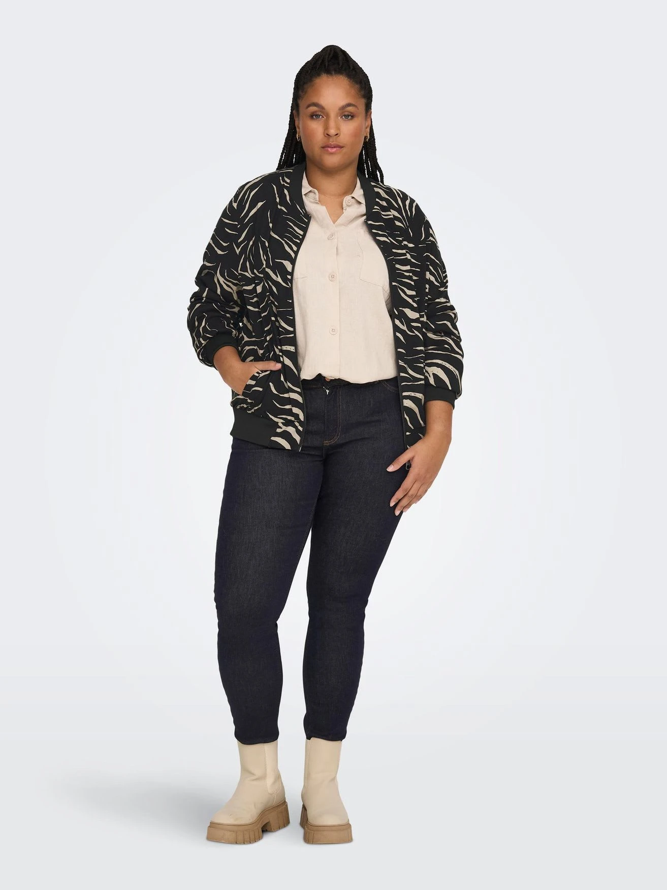 ONLY CARMAKOMA Bomber Jacke Übergröße Übergangs Blouson Plus Size CARNOVA In Schwarz 4 ONLY CARMAKOMA Bomber Jacke Übergröße Übergangs Blouson Plus Size CARNOVA In Schwarz – Bild 2