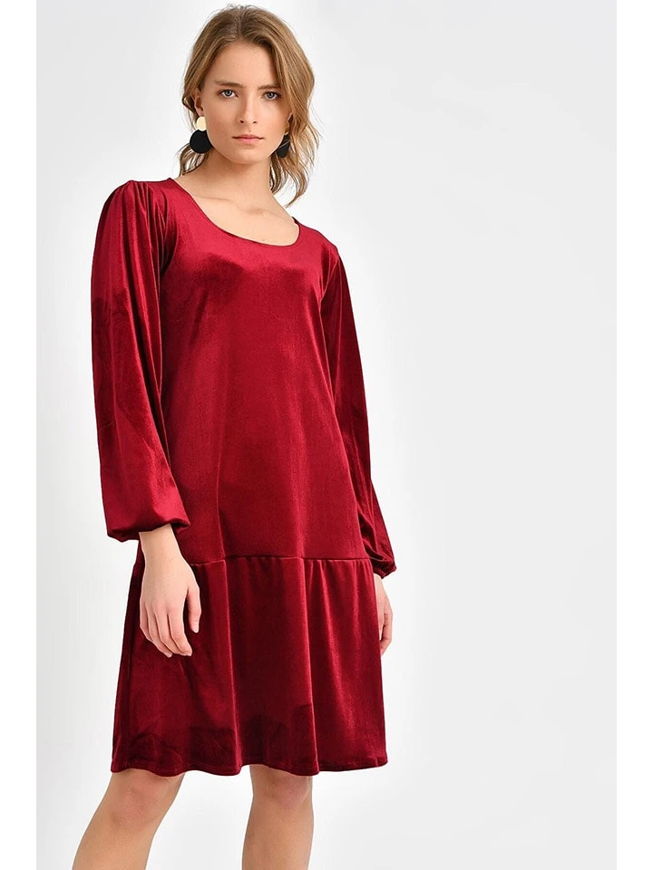 Kleid In Rot 5 Kleid In Rot – Bild 3