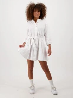 Kleid "Sandy" In Weiß -Trendiges Bekleidungsgeschäft raizzed r kleid sandy in weiss 3