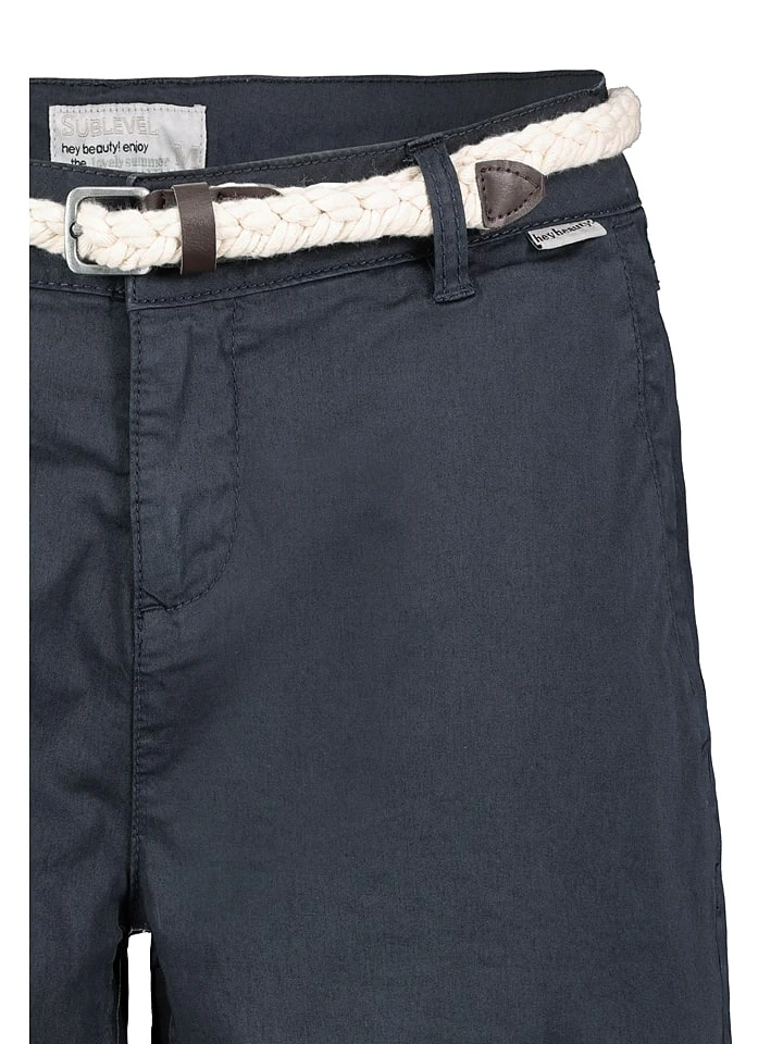 SUBLEVEL Bermudas In Dunkelblau 7 SUBLEVEL Bermudas In Dunkelblau – Bild 5