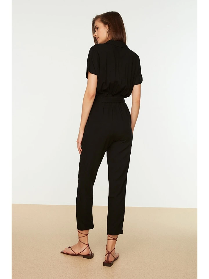 Trendyol Jumpsuit In Schwarz 4 Trendyol Jumpsuit In Schwarz – Bild 2