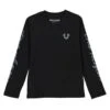 True Religion Longsleeve "TR Script LS Crew" In Schwarz 1 True Religion Longsleeve "TR Script LS Crew" In Schwarz -Trendiges Bekleidungsgeschäft true religion longsleeve tr script ls crew in schwarz