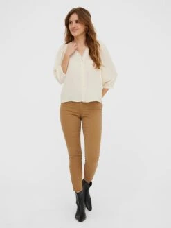 Vero Moda Bluse "Maple" In Creme 8 Vero Moda Bluse "Maple" In Creme -Trendiges Bekleidungsgeschäft vero moda bluse maple in creme 1